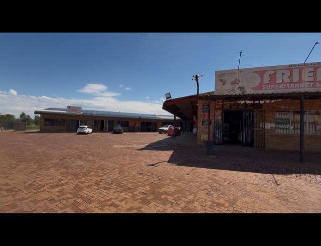 100M² RETAIL TO LET IN DE DEUR